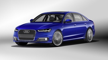 Audi A6 L e-Tron - Bleue - 3/4 avant gauche