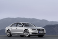 Audi A8 MY2013 gris 3/4 avant droit