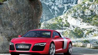 Audi R8 2013 - rouge - 3/4 avant gauche