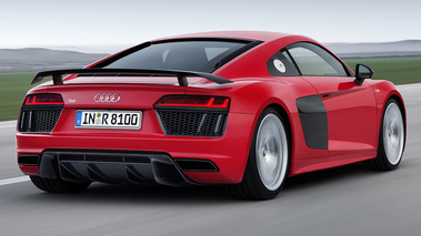 Audi R8 2015 - Rouge - 3/4 arrière droit dynamique