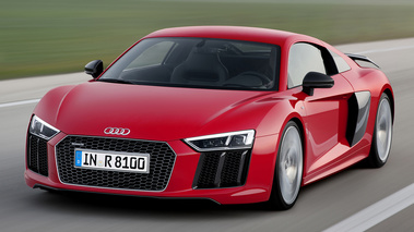 Audi R8 2015 - Rouge - 3/4 avant gauche dynamique