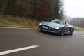 Audi R8 GT Spyder bleu mate 3/4 avant gauche travelling penché 3