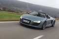 Audi R8 GT Spyder bleu mate 3/4 avant gauche travelling penché 6