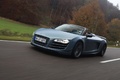 Audi R8 GT Spyder bleu mate 3/4 avant gauche travelling penché