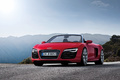 Audi R8 Spyder 2013 - rouge - 3/4 avant gauche