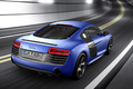 Audi R8 V10 Plus bleu mate 3/4 arrière droit travelling vue de haut