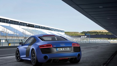 Audi R8 V10 Plus bleu mate 3/4 arrière gauche
