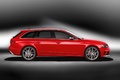 Audi RS4 Avant rouge profil