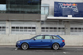 Audi RS4 bleu profil
