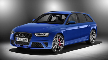 Audi RS4 Nogaro Selection - bleue - 3/4 avant gauche