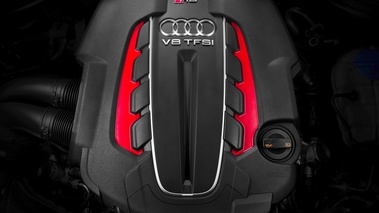 Audi RS6 Avant 2013 - rouge - moteur