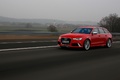 Audi RS6 Avant rouge 3/4 avant gauche travelling 2