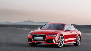 Audi RS7 2014 - rouge - 3/4 avant gauche