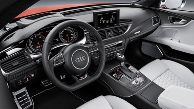 Audi RS7 2014 - rouge - habitacle