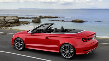 Audi S3 Cabrio - rouge - 3/4 arrière gauche