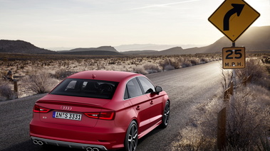 Audi S3 Sedan - rouge - 3/4 arrière droit