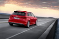 Audi S3 Sportback 2013 - rouge - 3/4 arrière droit, dynamique