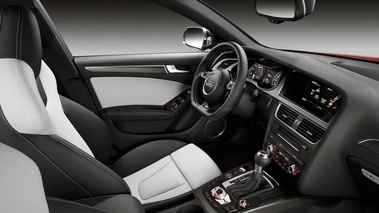 Audi S4 MY 2012 - habitacle 1
