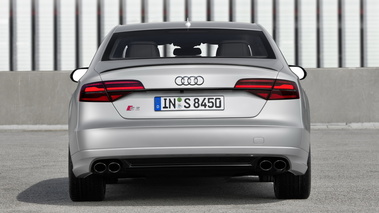 Audi S8 Plus - Grise - Face arrière