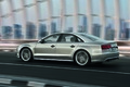 Audi S8 V8 gris 3/4 arrière gauche travelling