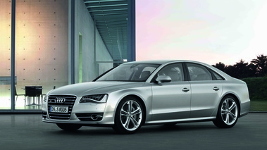 Audi S8 V8 gris 3/4 avant gauche 2