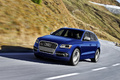 Audi SQ5 TFSI bleu 3/4 avant gauche travelling penché