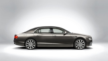 Bentley Continental Flying Spur II marron profil