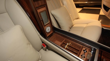 Bentley Continental Flying Spur Linley noir humidificateur