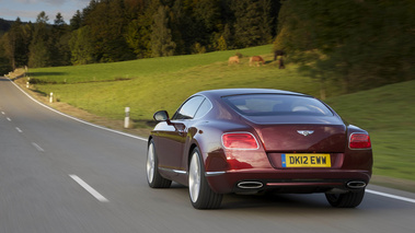 Bentley Continental GT Speed bordeaux 3/4 arrière gauche travelling