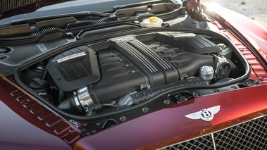 Bentley Continental GT Speed bordeaux moteur