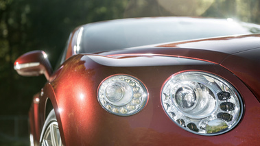 Bentley Continental GT Speed bordeaux phare avant
