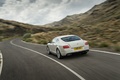 Bentley Continental GT V8 S blanc 3/4 arrière gauche travelling penché