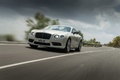 Bentley Continental GT V8 S blanc 3/4 avant gauche travelling penché