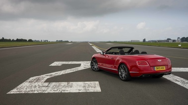 Bentley Continental GTC Speed rouge 3/4 arrière gauche