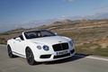 Bentley Continental GTC V8 blanc 3/4 avant droit travelling penché