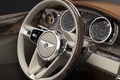 Bentley EXP 9F bleu volant