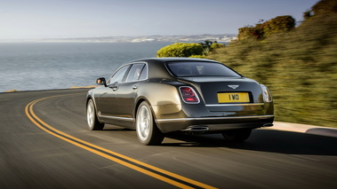 Bentley Mulsanne Speed - Noire - 3/4 arrière gauche dynamique