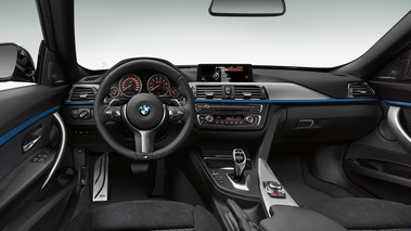BMW 335i GT - grise - tableau de bord