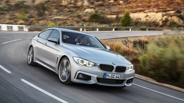 BMW 435i Gran Coupé - gris argent - 3/4 avant droit dynamique