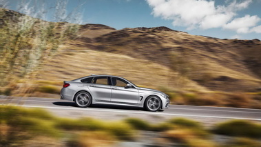 BMW 435i Gran Coupé - gris argent - profil droit dynamique