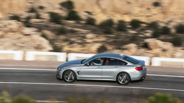 BMW 435i Gran Coupé - gris argent - profil gauche dynamique