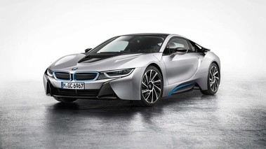 BMW i8 gris 3/4 avant gauche