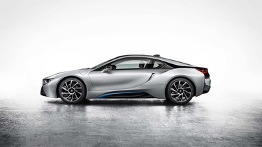 BMW i8 gris profil