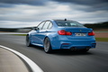 BMW M3 2014 - bleue - 3/4 arrière gauche dynamique