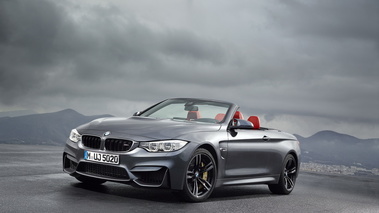 BMW M4 Cabrio 2014 - grise - 3/4 avant gauche