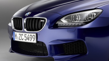 BMW M6 Cabrio - bleu - détail, avant