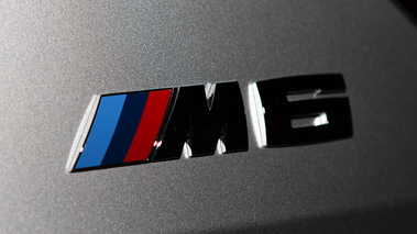 BMW M6 Gran Coupé - teaser - logo M6