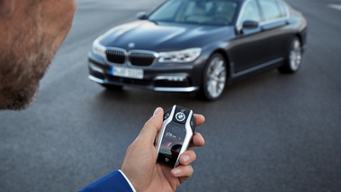 BMW Série 7 2015 - Grise - Clé parking autonome