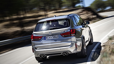 BMW X5M 2014 - Gris - 3/4 arrière droit dynamique