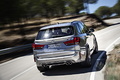 BMW X5M 2014 - Gris - 3/4 arrière droit dynamique